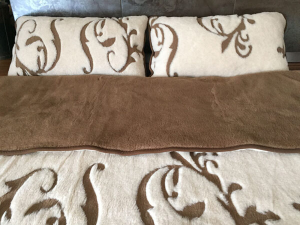 Pościel wełniana Camel z wełny wielbłądziej Szlachecka 220x200 + Materac wełniany