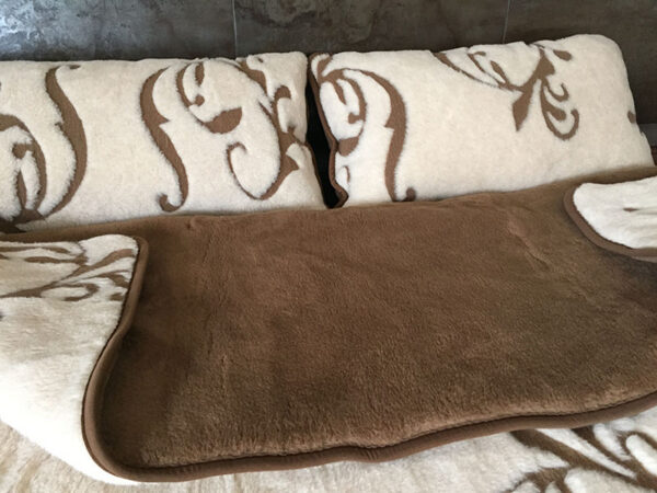 Pościel wełniana Camel z wełny wielbłądziej Szlachecka 220x200 + Materac wełniany