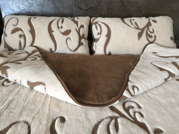 Pościel wełniana Camel z wełny wielbłądziej Szlachecka 220x200 + Materac wełniany