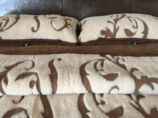Pościel wełniana Camel z wełny wielbłądziej Szlachecka 220x200 + Materac wełniany