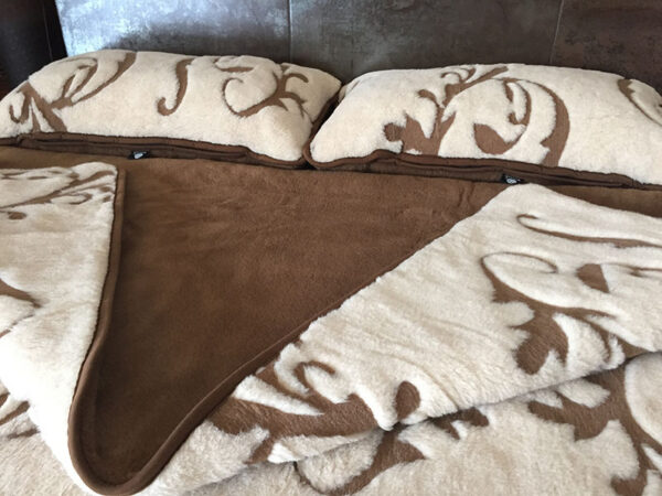 Pościel wełniana Camel z wełny wielbłądziej Szlachecka 220x200 + Materac wełniany