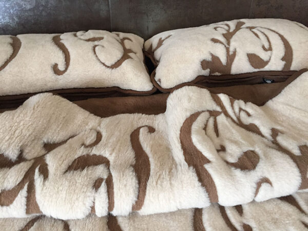 Pościel wełniana Camel z wełny wielbłądziej Szlachecka 220x200 + Materac wełniany