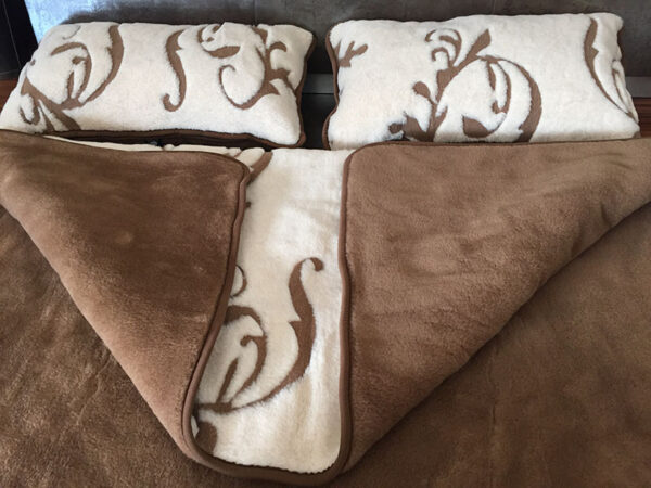 Pościel wełniana Camel z wełny wielbłądziej Szlachecka 220x200 + Materac wełniany
