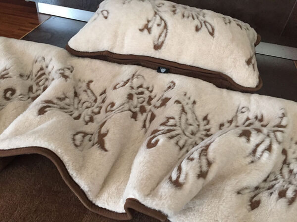 10 Pościel wełniana Camel z wełny wielbłądziej Aruba 140x200 + Materac wełniany