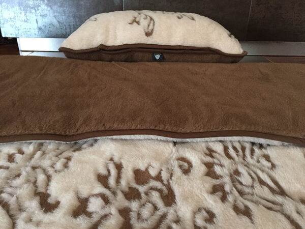 12 Pościel wełniana Camel z wełny wielbłądziej Aruba 140x200 + Materac wełniany