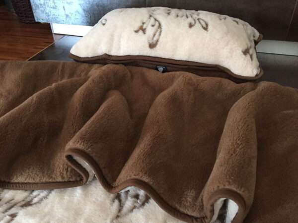 15 Pościel wełniana Camel z wełny wielbłądziej Aruba 140x200 + Materac wełniany