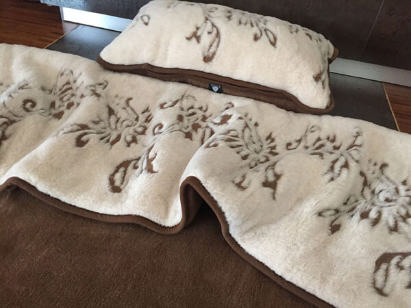 5 Pościel wełniana Camel z wełny wielbłądziej Aruba 140x200 + Materac wełniany