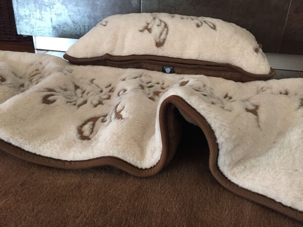 8 Pościel wełniana Camel z wełny wielbłądziej Aruba 140x200 + Materac wełniany