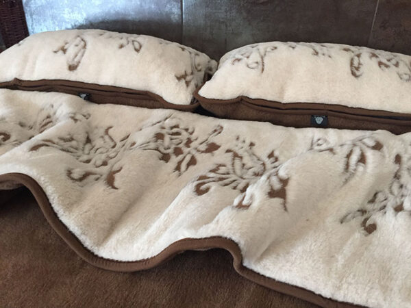 15 Pościel wełniana Camel z wełny wielbłądziej Aruba 200x200 + Materac wełniany