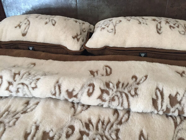 20 Pościel wełniana Camel z wełny wielbłądziej Aruba 200x200 + Materac wełniany