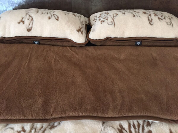 24 Pościel wełniana Camel z wełny wielbłądziej Aruba 200x200 + Materac wełniany
