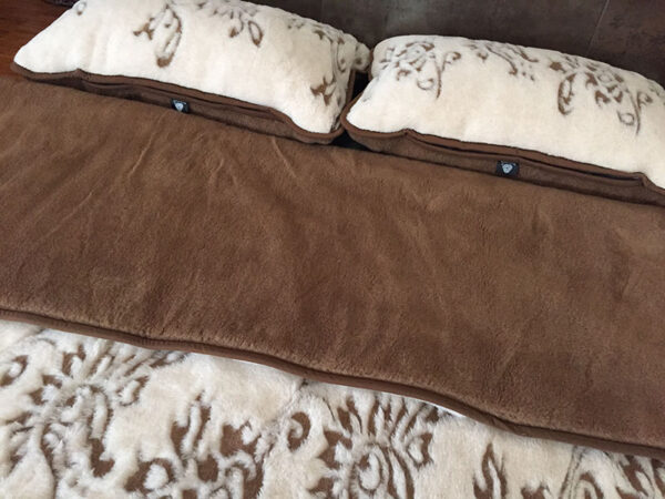 26 Pościel wełniana Camel z wełny wielbłądziej Aruba 200x200 + Materac wełniany