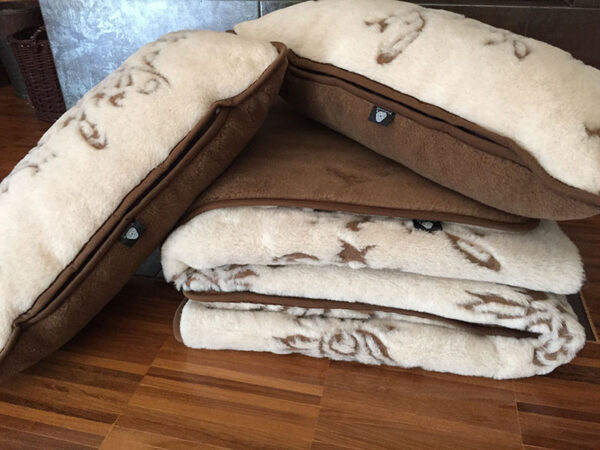 34 Pościel wełniana Camel z wełny wielbłądziej Aruba 200x200 + Materac wełniany