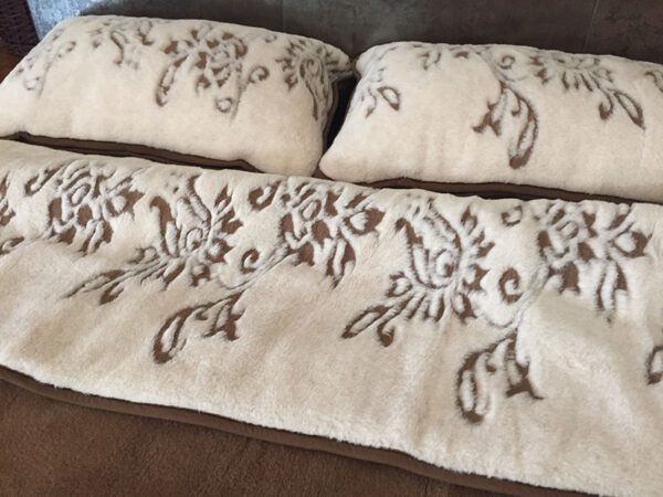 8 Pościel wełniana Camel z wełny wielbłądziej Aruba 200x200 + Materac wełniany
