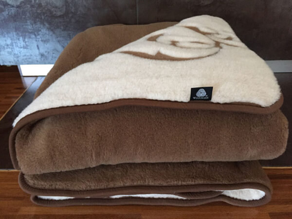 17 Kołdra wełniana Camel z wełny wielbłądziej Szlachecka 160x200