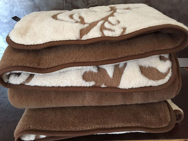 25 Kołdra wełniana Camel z wełny wielbłądziej Szlachecka 160x200