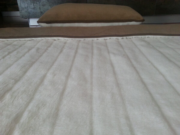 poj16 Pościel z wełny Camel Ciemny + Kaszmir Pasy 140x200 + Podkład wełniany