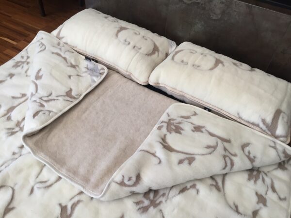 26 Pościel z wełny Camel Jasny + Kaszmir Szlachecki 160x200 + Materac wełniany