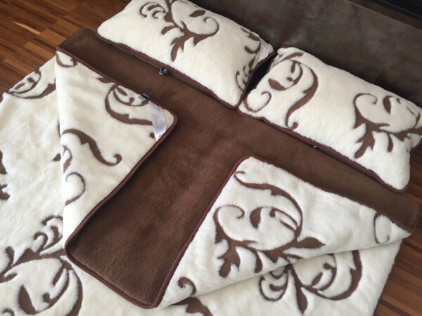 6 Pościel z wełny Camel Ciemny + Kaszmir Szlachecki 240x200 + Materac wełniany