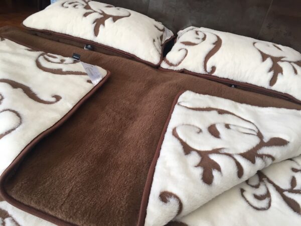 9 Pościel z wełny Camel Ciemny + Kaszmir Szlachecki 240x200 + Materac wełniany