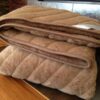 k7 Kołdra wełniana Camel z wełny wielbłądziej Pasy 160x200 stan magazynowy 2 sztuki